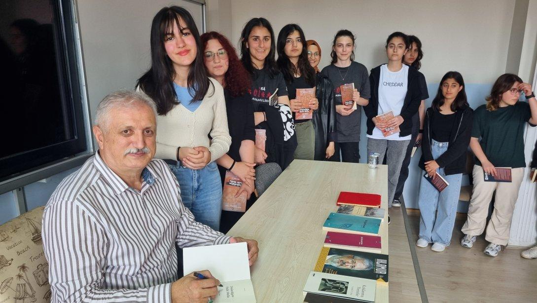 İlçemiz Okullarından Karasu Şehit Üsteğmen İbrahim Abanoz Anadolu Lisesi, Yazar Fahri TUNA' yı Ağırladı