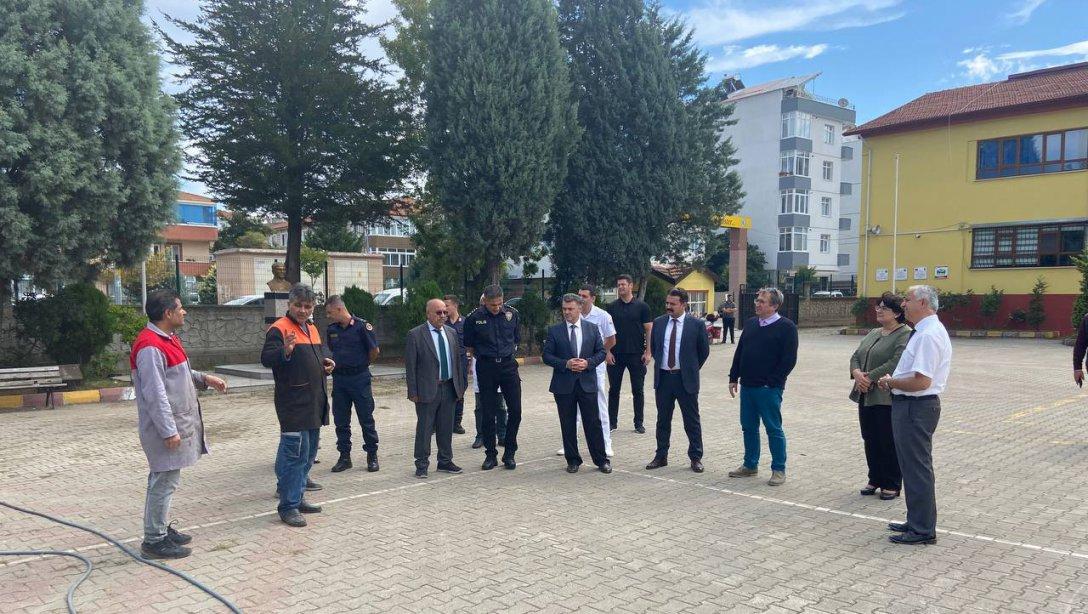 Kaymakamımız Sayın Dr. Ahmet Naci HELVACI, Şehit Hasan Keleş Mesleki ve Teknik Anadolu Lisesini ziyaret etti.