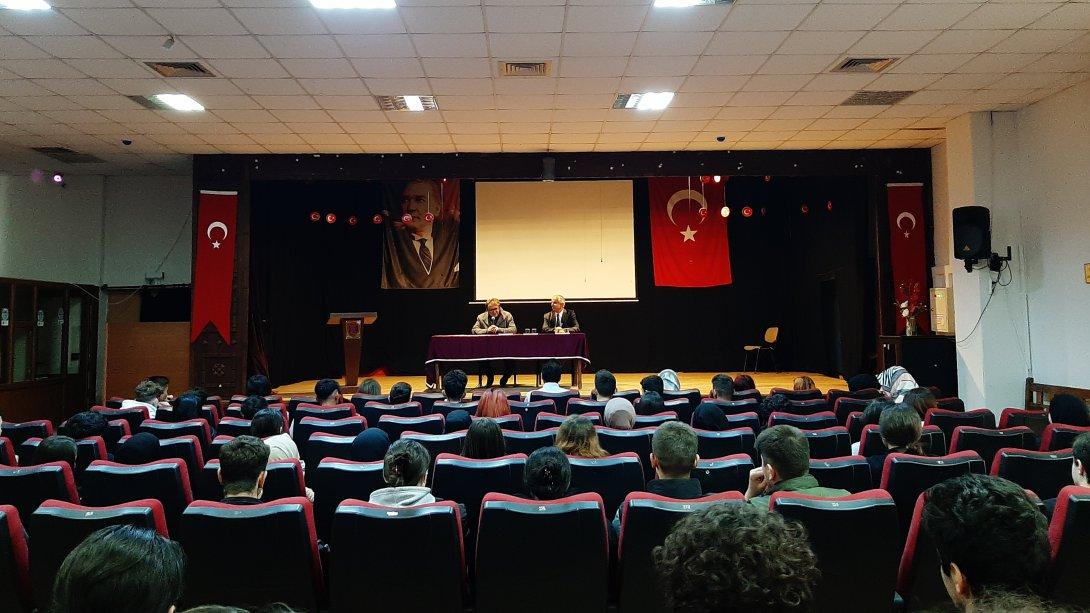 İlçe Kaymakamımız Sayın Dr.Ahmet Naci HELVACI Öğrenciler İle Buluştu 